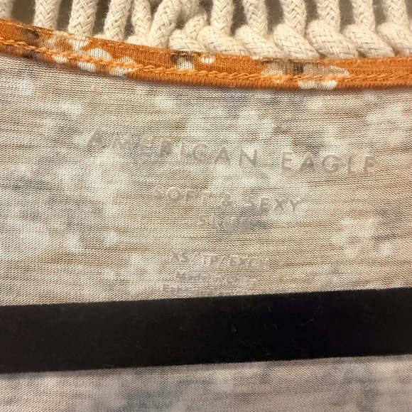 American Eagle Outfitters Floral Orange Button-Down Shirt High Low Hem Oversized - Picture 2 of 2